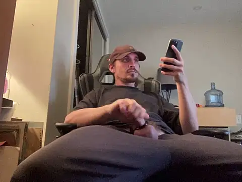 Snapshot of buckaztecc chatting on 02-10-26, 03:33 buckaztecc online show from 02-10-26, 03:33