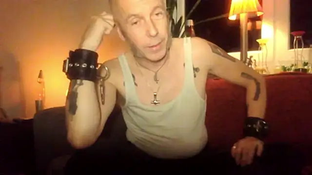 SHARPSkinhead online show from 10-24-25, 10:42