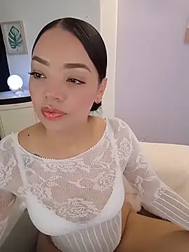 Sara LipsX online show from 04-12-26, 08:45