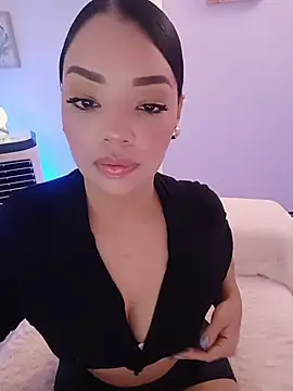 Sara LipsX online show from 02-12-26, 02:00