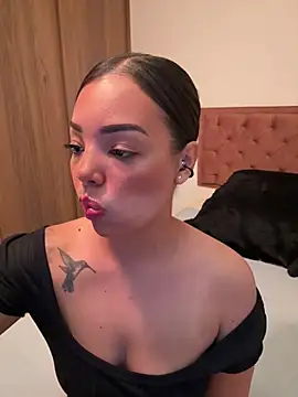 Sara LipsX online show from 07-15-26, 11:34
