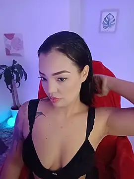 Sara LipsX online show from 11-29-25, 01:28