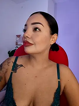 Sara LipsX online show from 11-19-25, 02:11