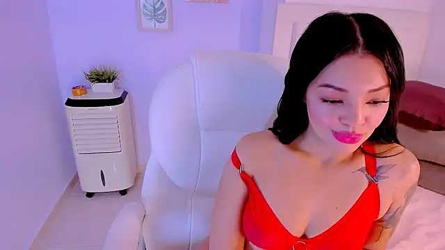 Sara LipsX online show from 02-08-25, 09:56