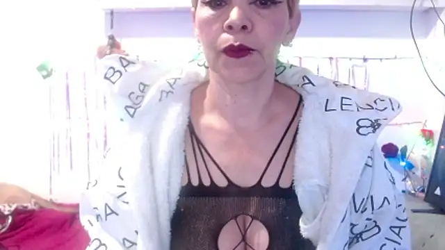 Snapshot of electra-mommy chatting on 05-23-26, 08:46 electra-mommy online show from 05-23-26, 08:46
