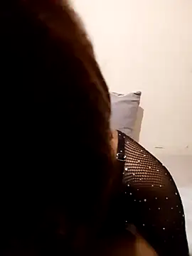 Snapshot of BarbieDoll_03 chatting on 03-12-25, 10:39 BarbieDoll 03 online show from 03-12-25, 10:39