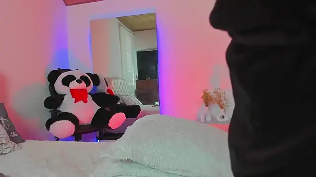 AtheneaRossi online show from 03-21-25, 10:39