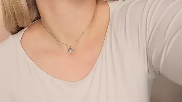 AtheneaRossi online show from 10-21-25, 01:32