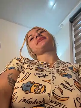 AtheneaRossi online show from 09-28-25, 08:49