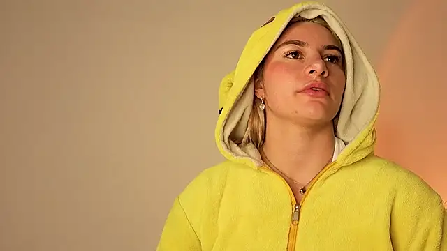 AtheneaRossi online show from 12-13-25, 08:04