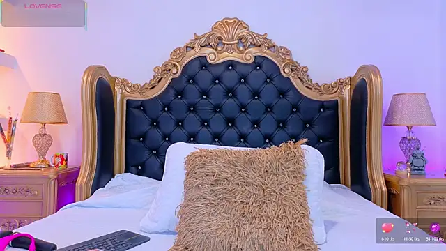 AdelinaVans online show from 11-05-25, 11:24