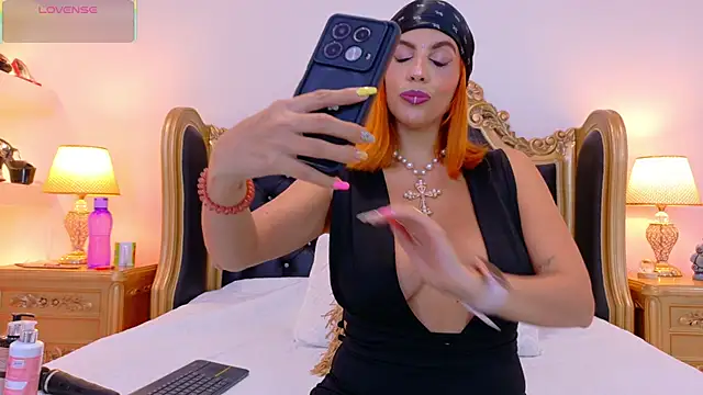 AdelinaVans online show from 12-01-25, 11:22