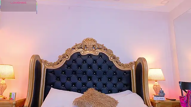 AdelinaVans online show from 11-15-25, 11:03