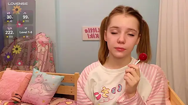 Snapshot of PrincessLittleKiki chatting on 11-05-25, 07:22 PrincessLittleKiki online show from 11-05-25, 07:22