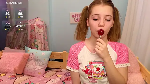 Snapshot of PrincessLittleKiki chatting on 11-04-25, 07:12 PrincessLittleKiki online show from 11-04-25, 07:12