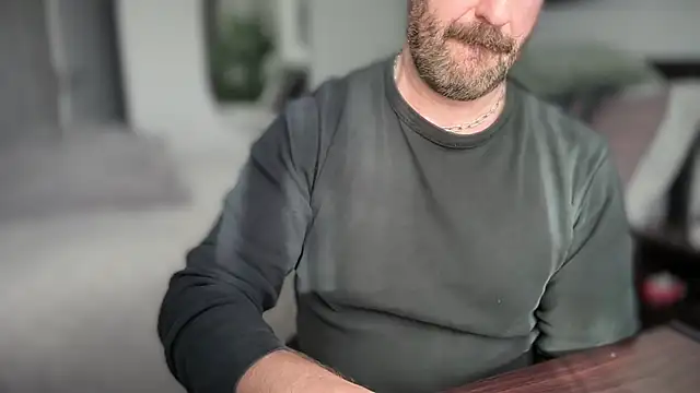 Snapshot of Mr_Beef chatting on 02-22-26, 01:46 Mr Beef online show from 02-22-26, 01:46