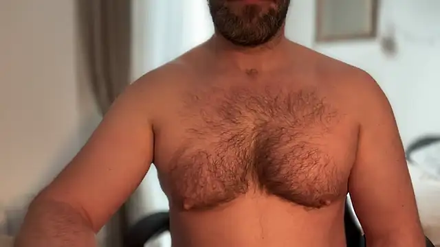 Snapshot of Mr_Beef chatting on 02-07-26, 03:53 Mr Beef online show from 02-07-26, 03:53