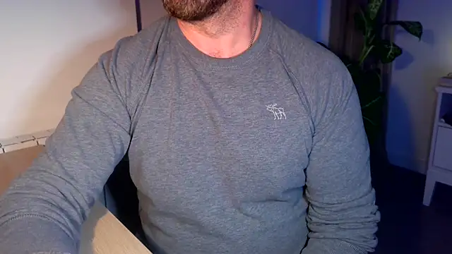 Snapshot of Mr_Beef chatting on 01-21-25, 04:48 Mr Beef online show from 01-21-25, 04:48