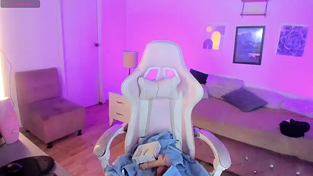 Aliciia cute1 online show from 10-14-25, 09:47