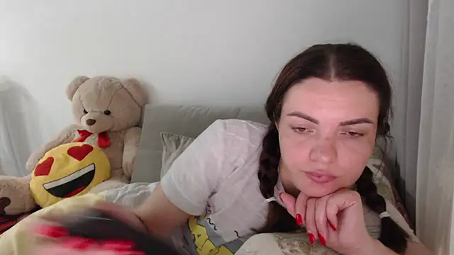  JustmeHere  online show from 11-18-25, 07:39