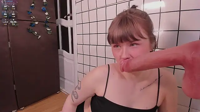 Snowgirl  online show from 04-14-26, 08:19