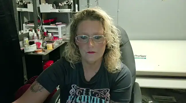 Snapshot of Lisalovely6981 chatting on 01-10-25, 10:50 Lisalovely6981 online show from 01-10-25, 10:50