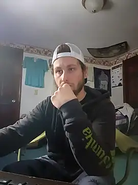 Snapshot of Seymour93 chatting on 01-15-25, 03:18 Seymour93 online show from 01-15-25, 03:18