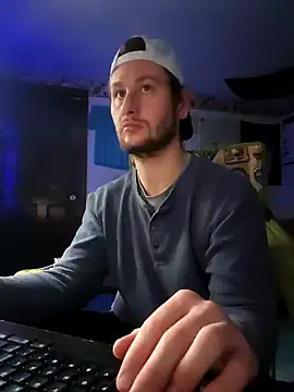 Snapshot of Seymour93 chatting on 12-29-24, 01:28 Seymour93 online show from 12-29-24, 01:28