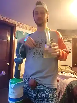 Snapshot of Seymour93 chatting on 12-30-24, 01:25 Seymour93 online show from 12-30-24, 01:25