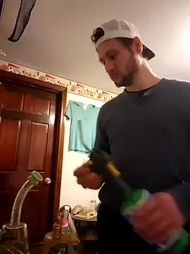 Snapshot of Seymour93 chatting on 01-07-25, 11:48 Seymour93 online show from 01-07-25, 11:48