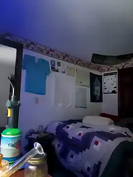 Snapshot of Seymour93 chatting on 01-08-25, 08:29 Seymour93 online show from 01-08-25, 08:29