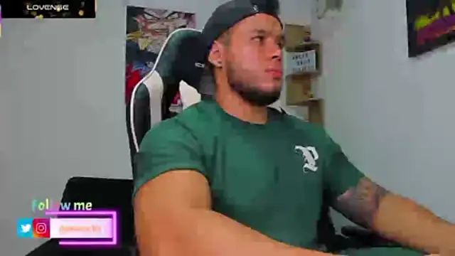 Snapshot of Marco_diaz1 chatting on 02-04-26, 01:22 Marco diaz1 online show from 02-04-26, 01:22