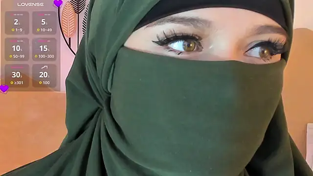 Snapshot of anna-henao chatting on 09-15-25, 11:49 anna-henao online show from 09-15-25, 11:49