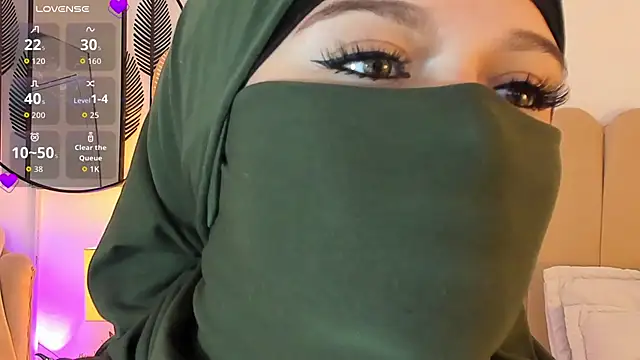 Snapshot of anna-henao chatting on 09-10-25, 07:02 anna-henao online show from 09-10-25, 07:02