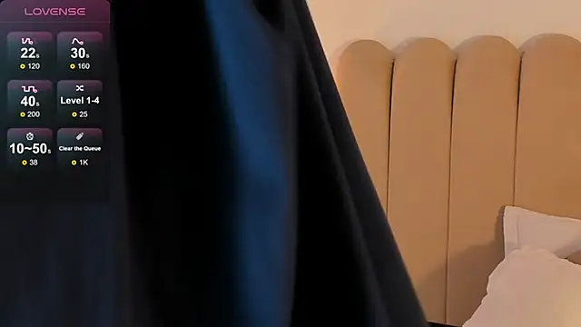 Snapshot of anna-henao chatting on 02-12-25, 01:06 anna-henao online show from 02-12-25, 01:06