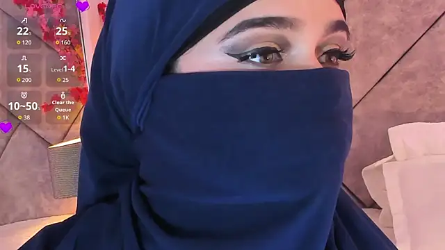 anna-henao online show from 12-13-25, 08:04