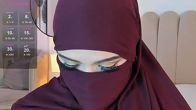 Snapshot of anna-henao chatting on 03-03-25, 07:07 anna-henao online show from 03-03-25, 07:07