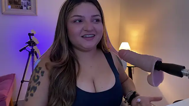 SweetPaige  online show from 03-22-26, 05:47