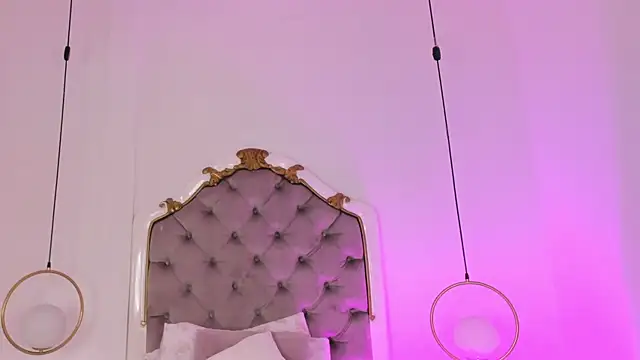 Pushaina   online show from 11-08-25, 02:59