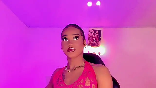 naomy  xx online show from 11-18-25, 02:53