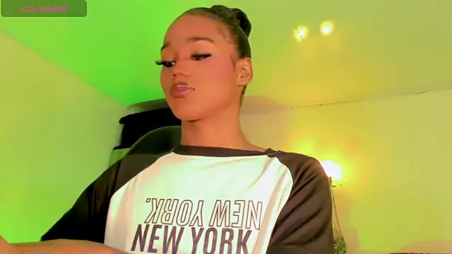 naomy  xx online show from 03-31-26, 03:30