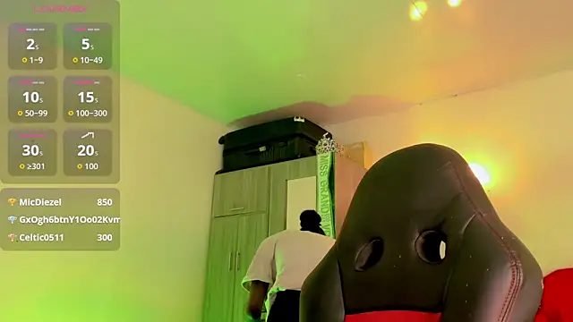 naomy  xx online show from 03-18-26, 02:58