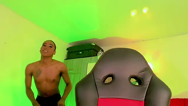 naomy  xx online show from 03-19-26, 03:17