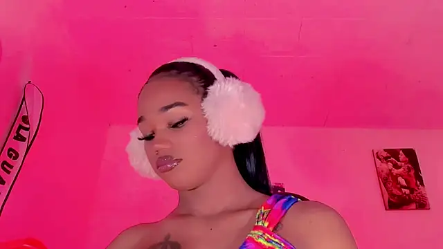 naomy  xx online show from 10-14-25, 04:29