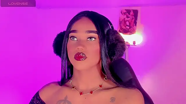 naomy  xx online show from 11-25-25, 03:07