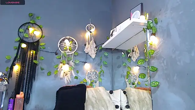 ItsVenuss online show from 02-15-25, 09:39
