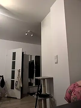 divine eve online show from 12-05-25, 03:21