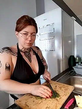 divine eve online show from 04-01-26, 04:04