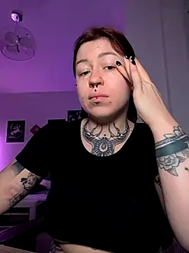 divine eve online show from 11-09-25, 03:38