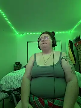 Snapshot of BBW2320 chatting on 06-30-26, 02:11 BBW2320 online show from 06-30-26, 02:11